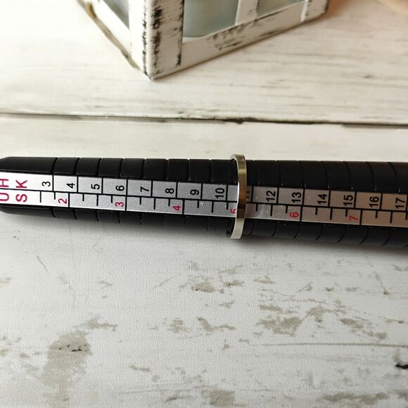 NEW Dog Bone & Paw Silver Tone Band Ring Size 5 Cute, Funky, Pets - Picture 4 of 4